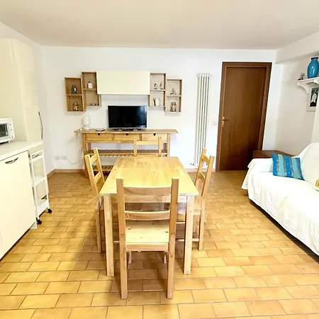N091 - Numana, Nuova Taverna Bilocale Sx Appartamento